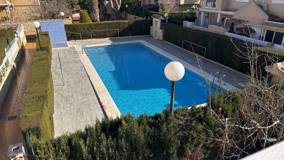 Sale - Villa - Torrevieja - Torrevieja Centro