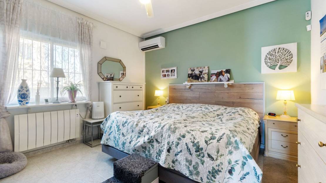 Sale - Villa - Torrevieja - Torrevieja Centro