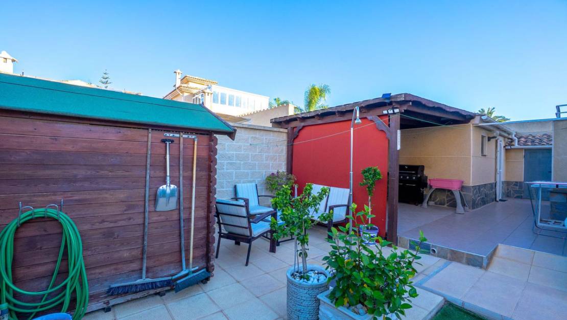 Sale - Villa - Torrevieja - Torrevieja Centro