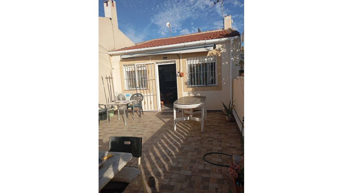 Sale - Villa - Torrevieja - Torrevieja Centro