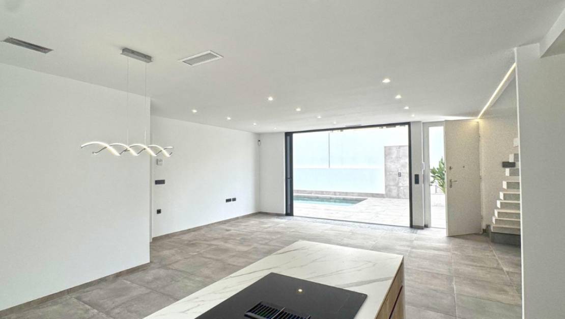 Sale - Villa - Torrevieja - Torrevieja Centro