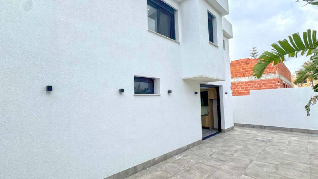 Sale - Villa - Torrevieja - Torrevieja Centro