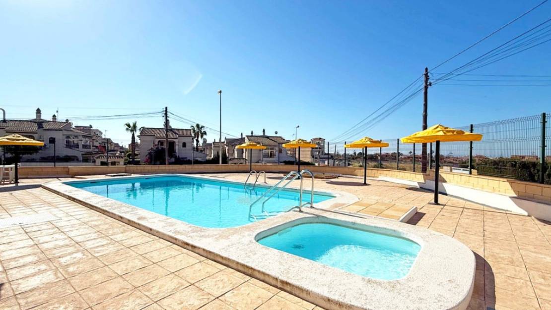 Sale - Villa - Torrevieja - Torrevieja Centro