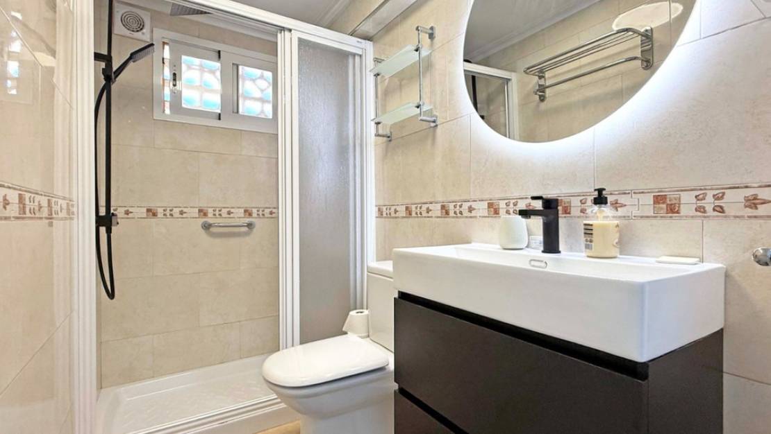 Sale - Villa - Torrevieja - Torrevieja Centro