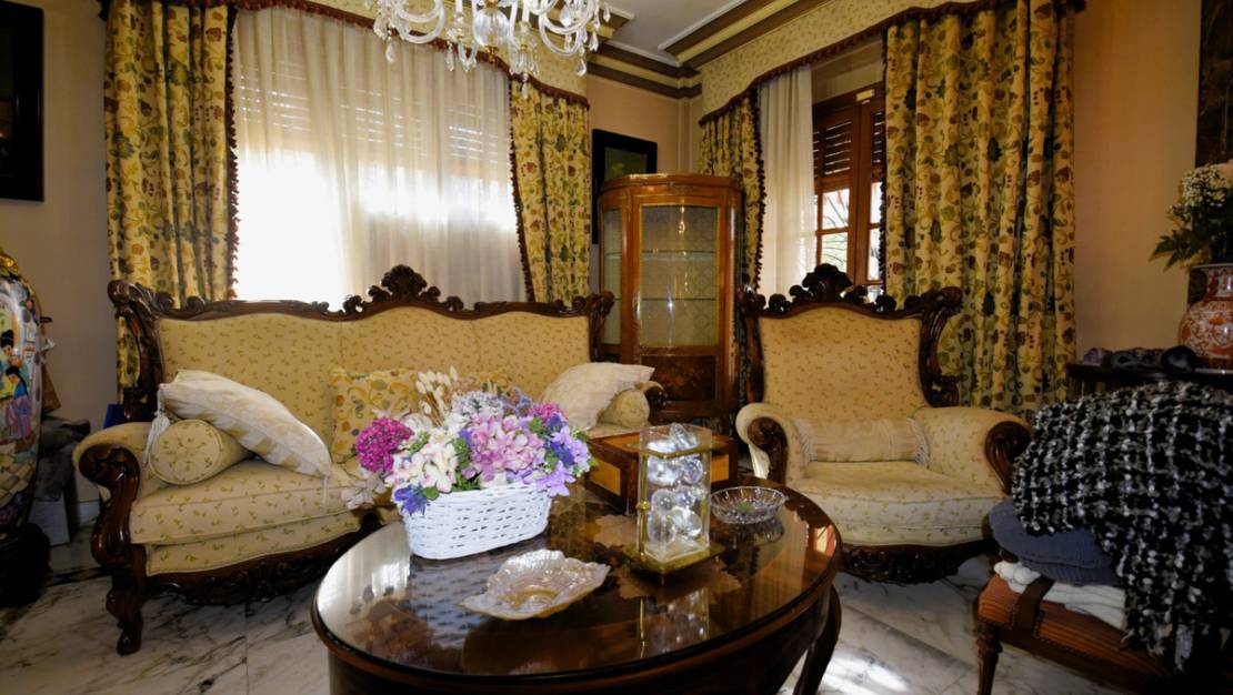 Sale - Villa - Torrevieja - Torrevieja Centro