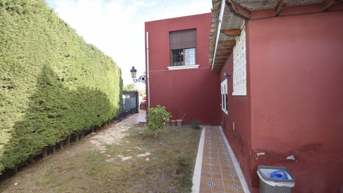 Sale - Villa - Torrevieja - Torrevieja Centro
