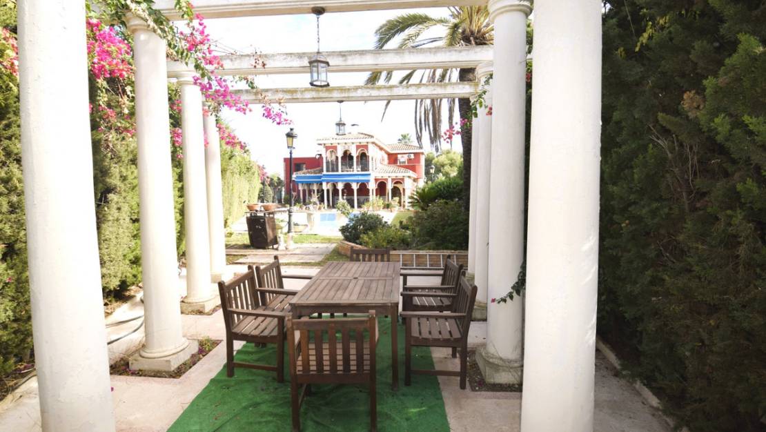 Sale - Villa - Torrevieja - Torrevieja Centro