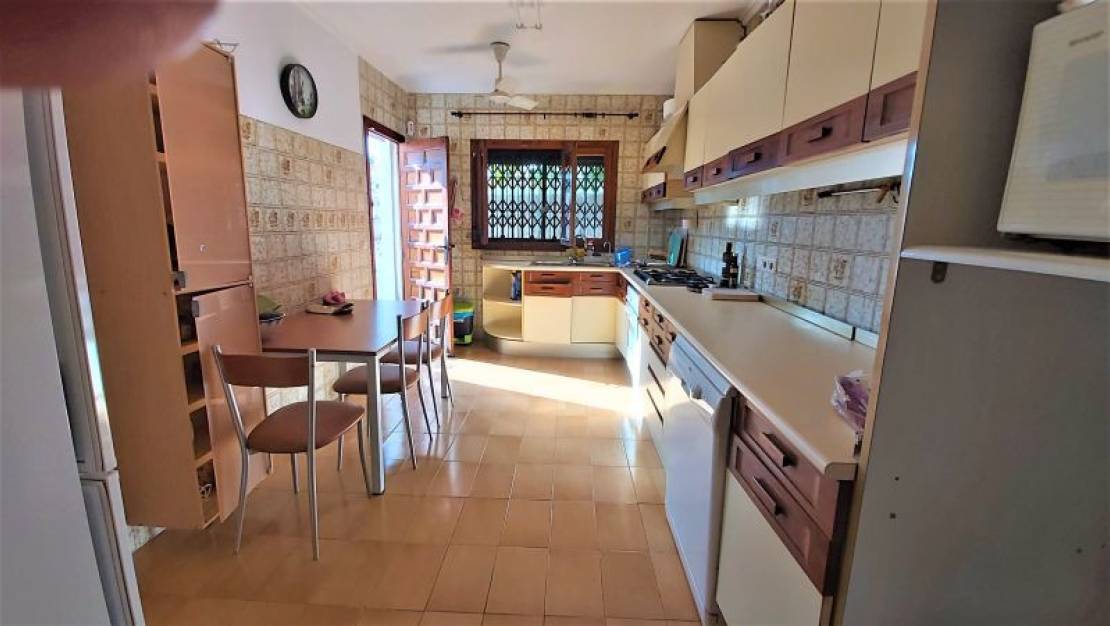 Sale - Villa - Torrevieja - Torrevieja Centro