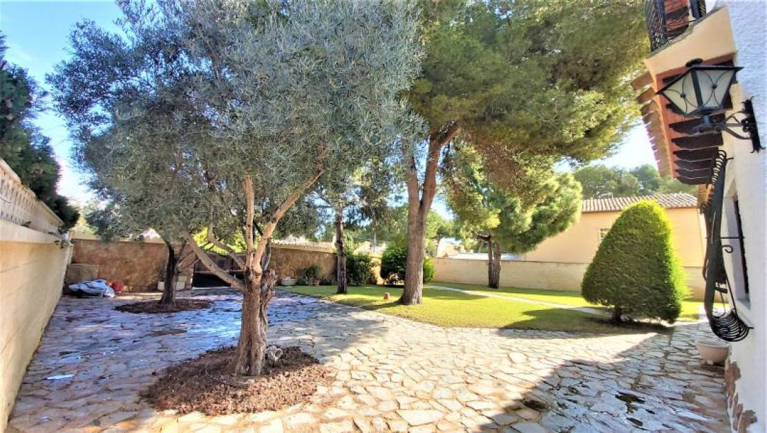 Sale - Villa - Torrevieja - Torrevieja Centro