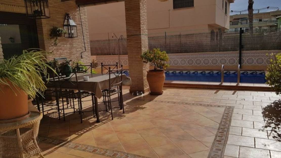 Sale - Villa - Torrevieja - Torrevieja Centro