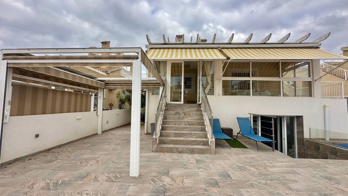 Sale - Villa - Torrevieja - Torrevieja Centro