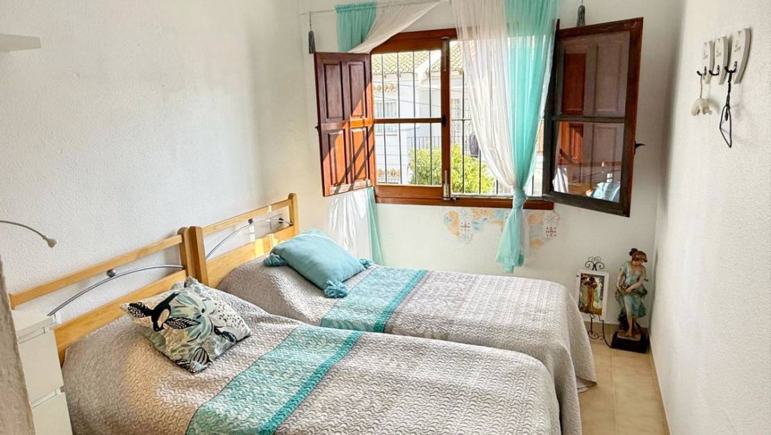 Sale - Villa - Torrevieja - Torrevieja Centro