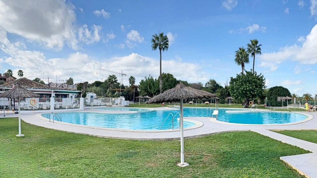 Sale - Villa - Torrevieja - Torrevieja Centro