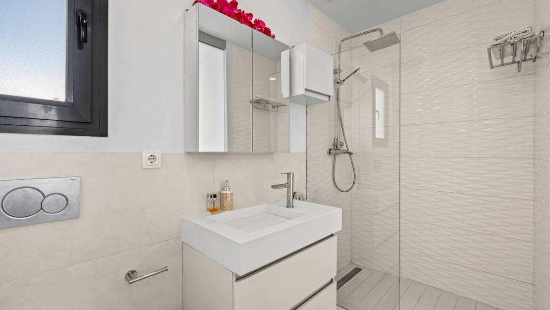 Sale - Villa - Torrevieja - Torrevieja Centro