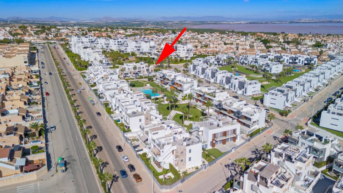 Sale - Villa - Torrevieja - Torrevieja Centro