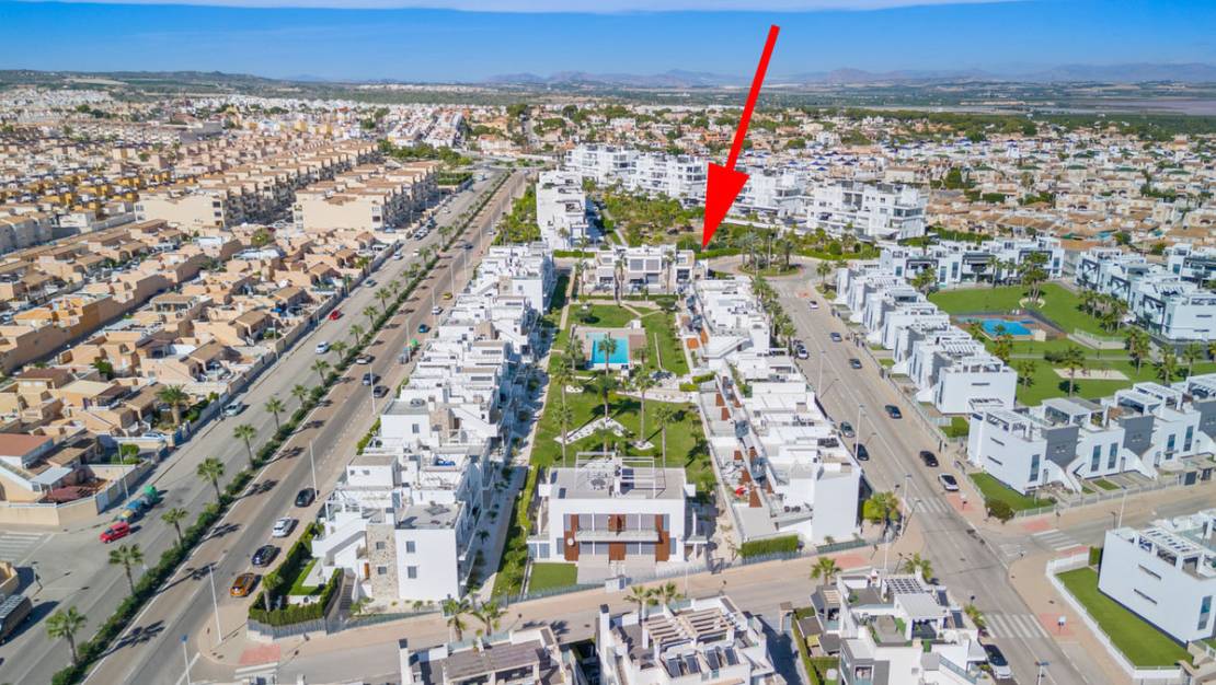 Sale - Villa - Torrevieja - Torrevieja Centro