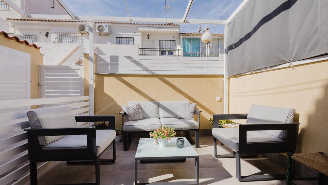 Sale - Villa - Torrevieja - Torrevieja Centro