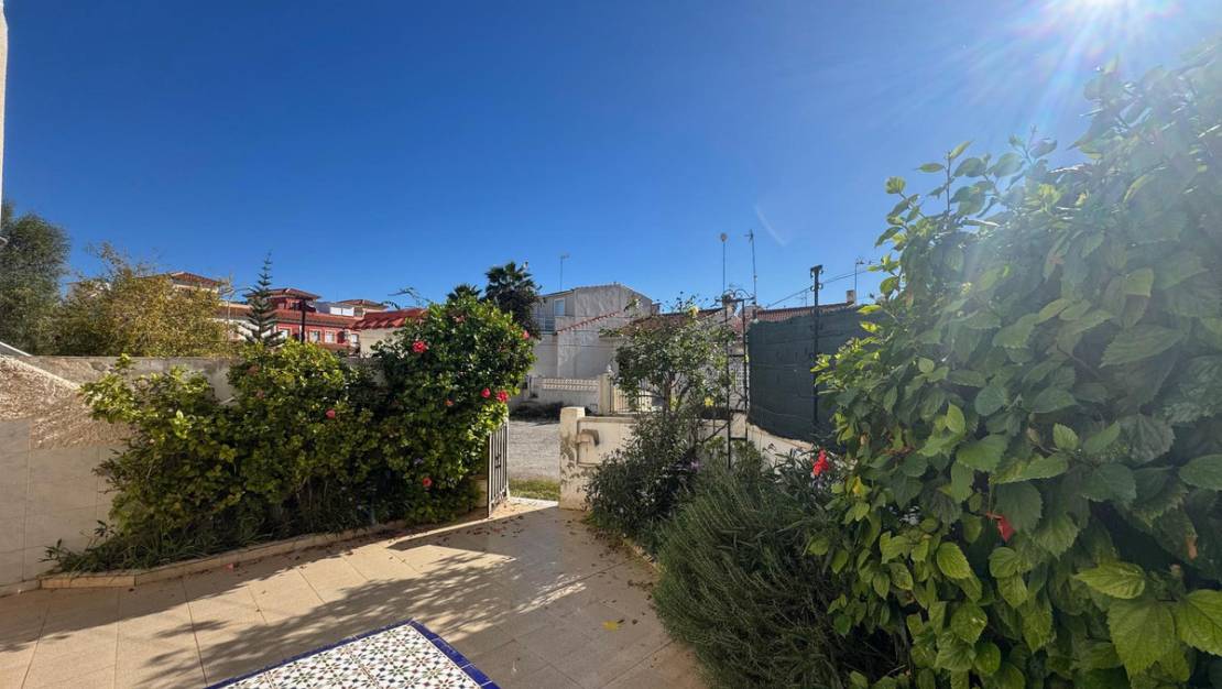 Sale - Villa - Torrevieja - Torrevieja Centro