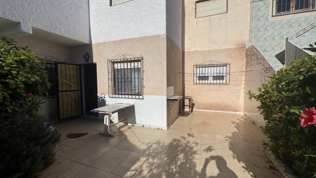 Sale - Villa - Torrevieja - Torrevieja Centro