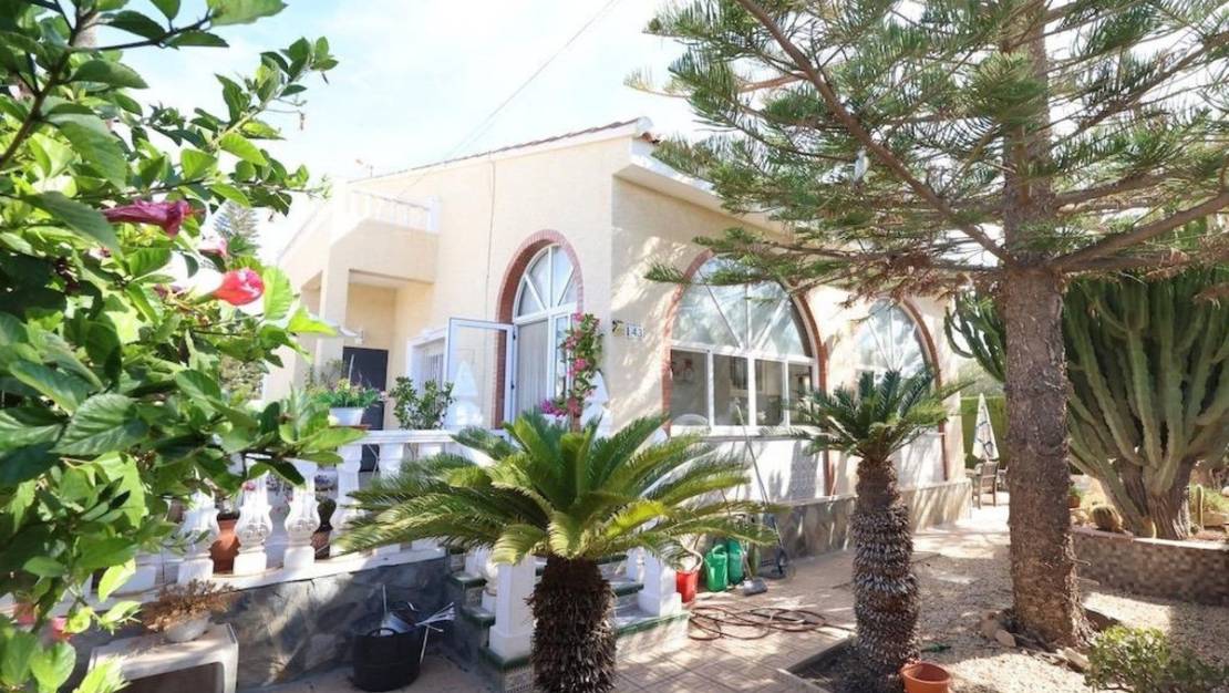 Sale - Villa - Torrevieja - Torrevieja Centro