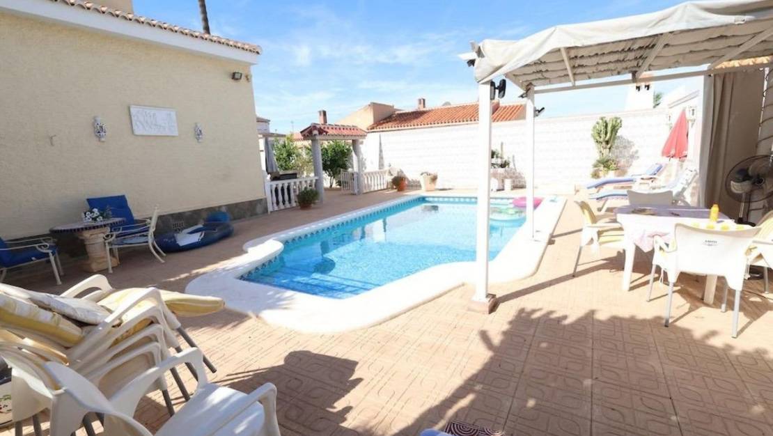 Sale - Villa - Torrevieja - Torrevieja Centro