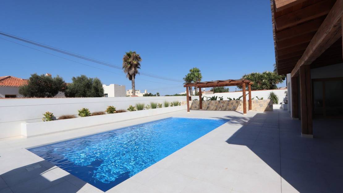 Sale - Villa - Torrevieja - Torrevieja Centro