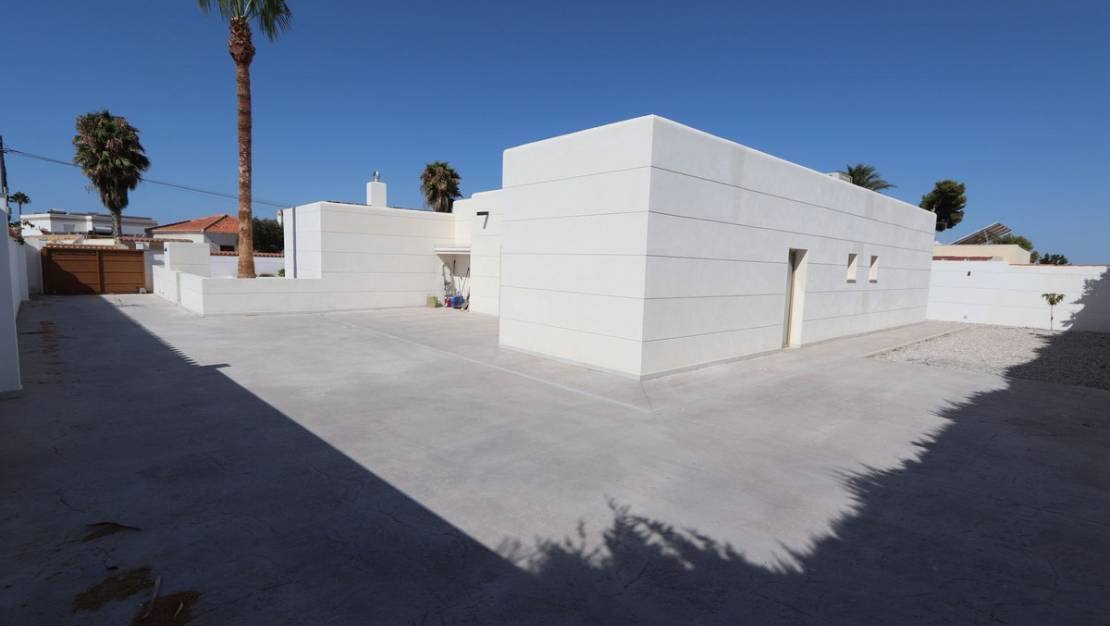 Sale - Villa - Torrevieja - Torrevieja Centro