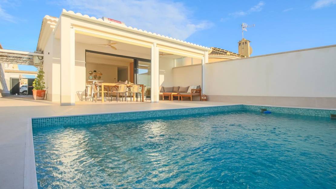 Sale - Villa - Torrevieja - Torrevieja Centro