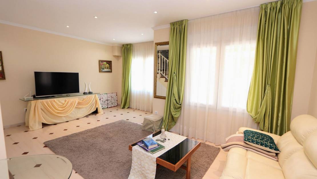 Sale - Villa - Torrevieja - Torrevieja Centro