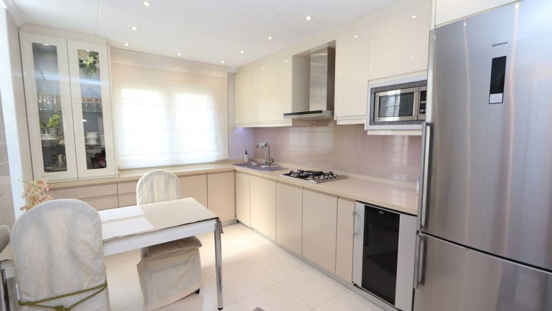 Sale - Villa - Torrevieja - Torrevieja Centro