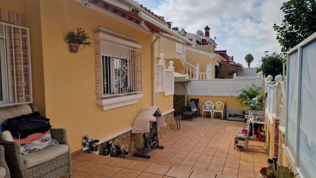 Sale - Villa - Torrevieja - Torrevieja Centro