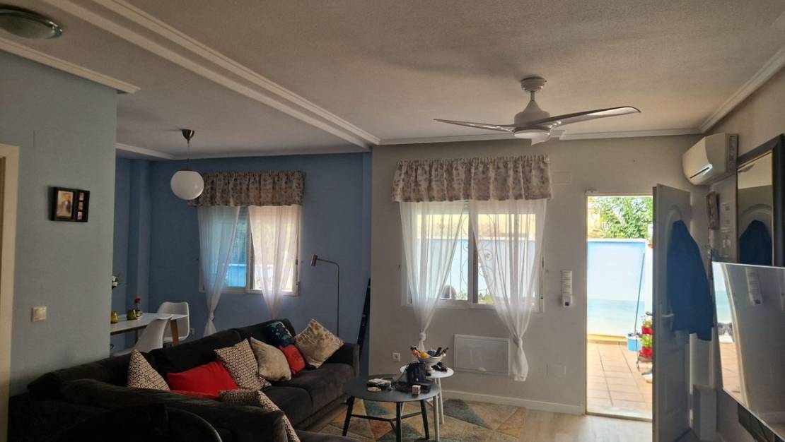 Sale - Villa - Torrevieja - Torrevieja Centro