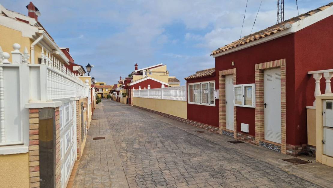 Sale - Villa - Torrevieja - Torrevieja Centro
