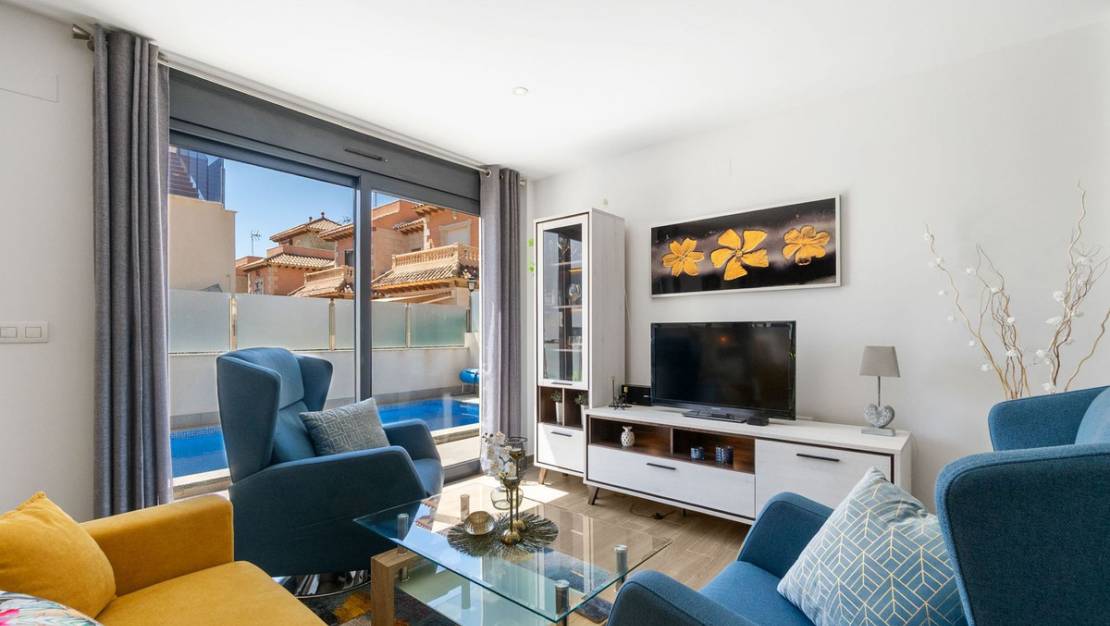 Sale - Villa - Torrevieja - Torrevieja Centro