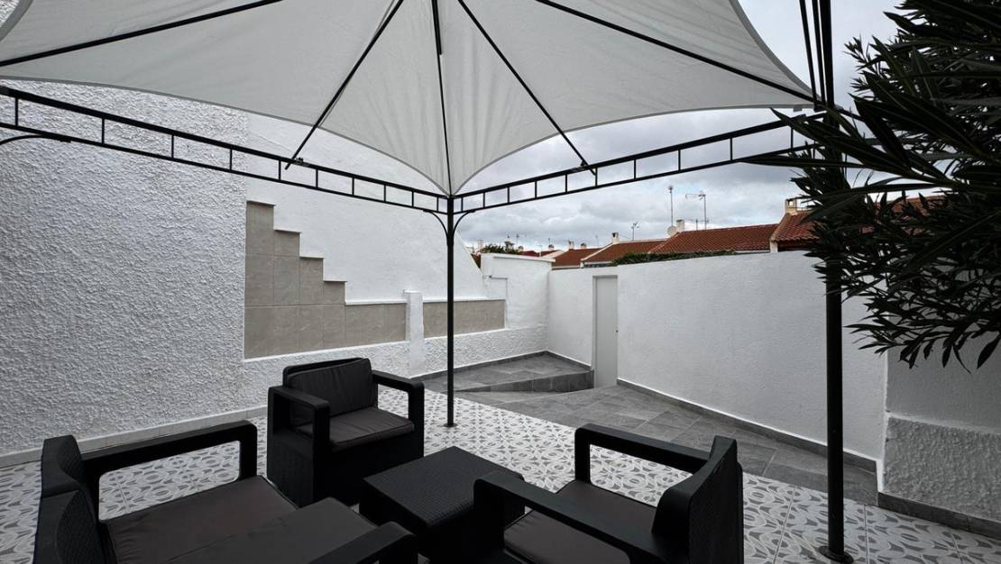 Sale - Villa - Torrevieja - Torrevieja Centro