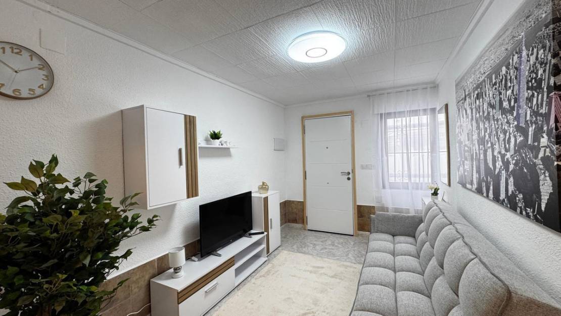 Sale - Villa - Torrevieja - Torrevieja Centro