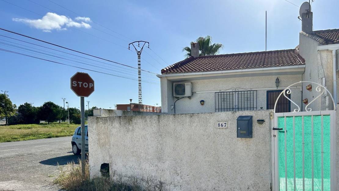 Sale - Villa - Torrevieja - Torrevieja Centro