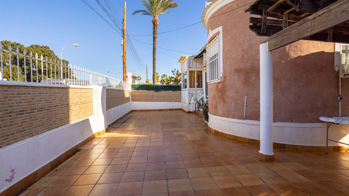 Sale - Villa - Torrevieja - Torrevieja Centro
