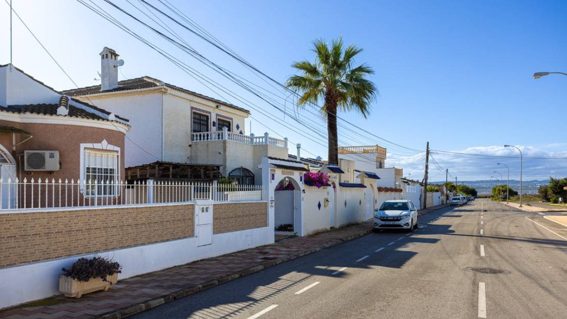 Sale - Villa - Torrevieja - Torrevieja Centro