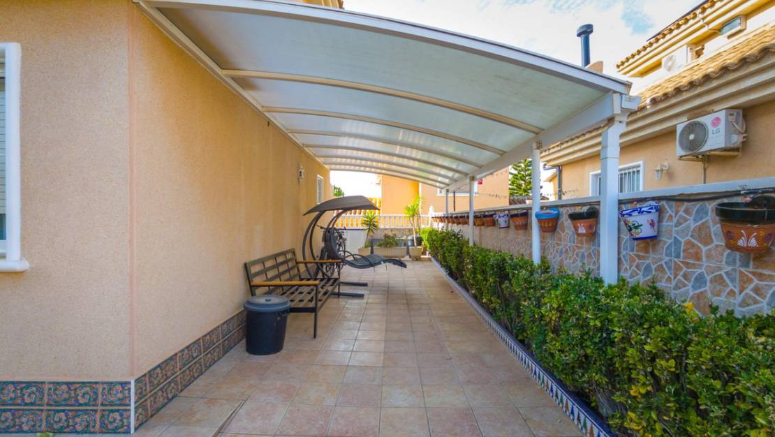 Sale - Villa - Torrevieja - Torrevieja Centro