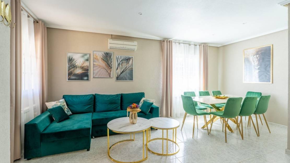 Sale - Villa - Torrevieja - Torrevieja Centro