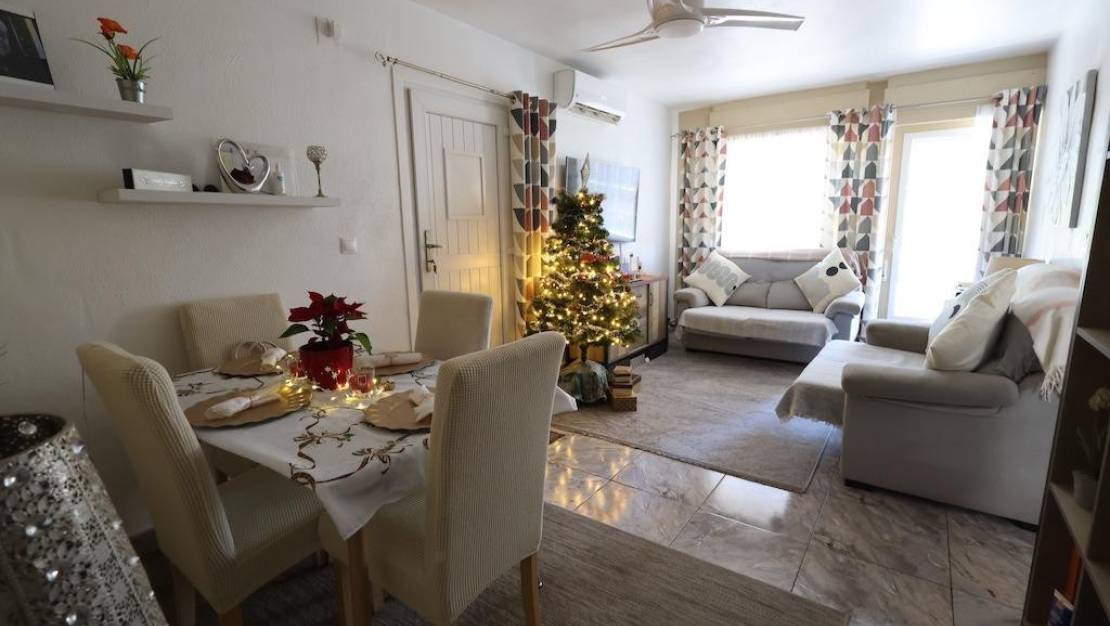 Sale - Villa - Torrevieja - Torrevieja Centro