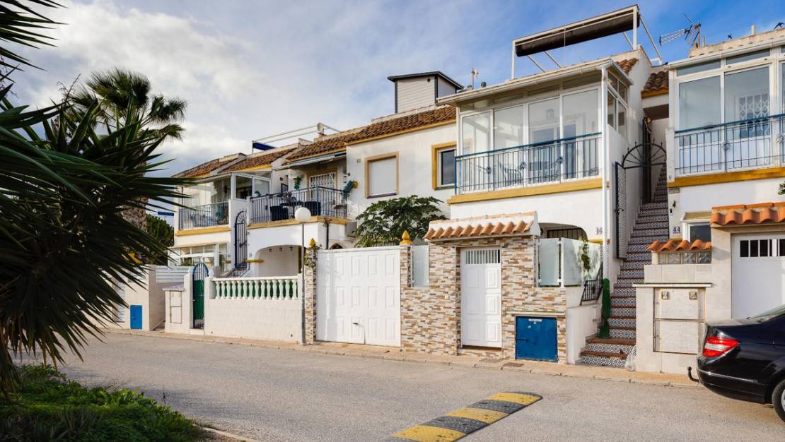 Sale - Villa - Torrevieja - Torrevieja Centro