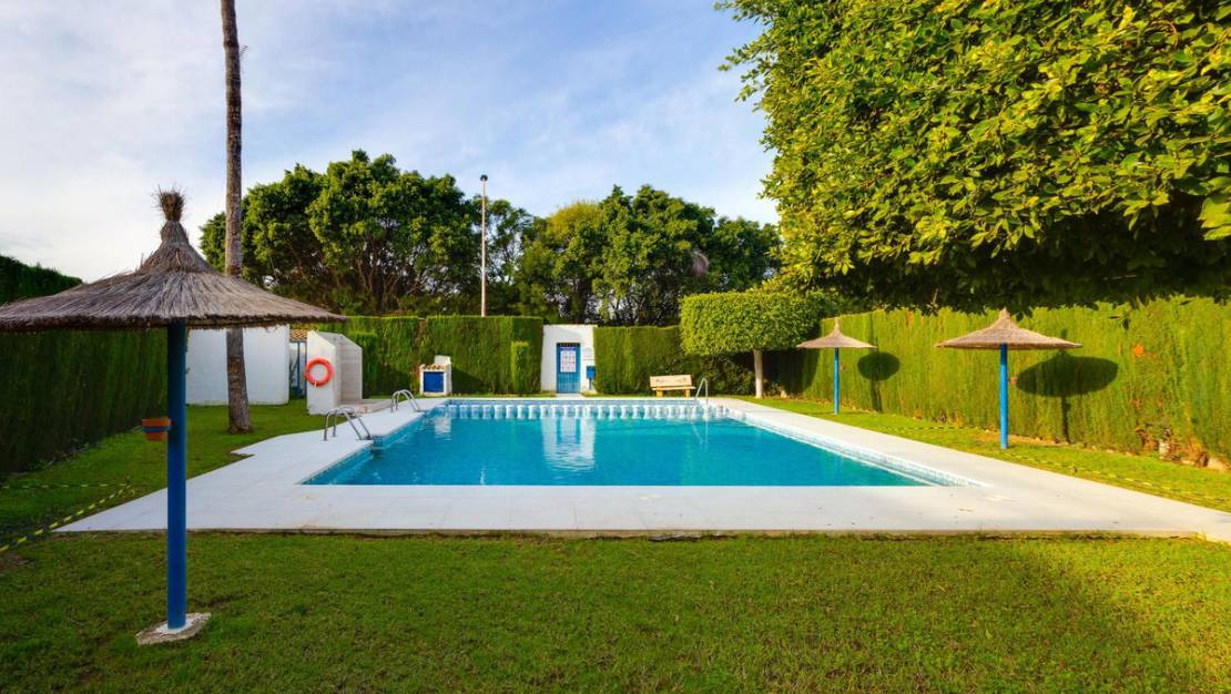 Sale - Villa - Torrevieja - Torrevieja Centro