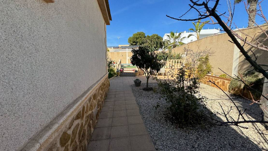 Sale - Villa - Torrevieja - Torrevieja Centro