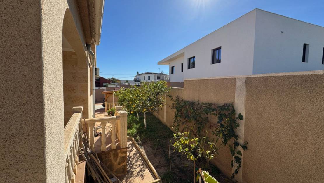 Sale - Villa - Torrevieja - Torrevieja Centro