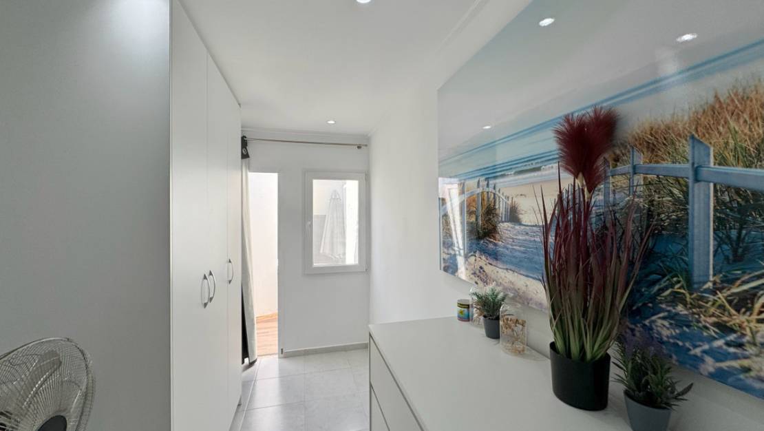 Sale - Villa - Torrevieja - Torrevieja Centro