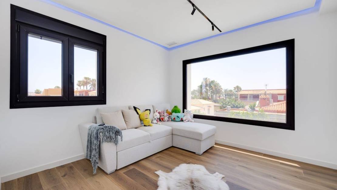 Sale - Villa - Torrevieja - Torrevieja Centro