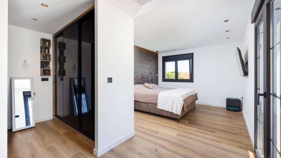 Sale - Villa - Torrevieja - Torrevieja Centro