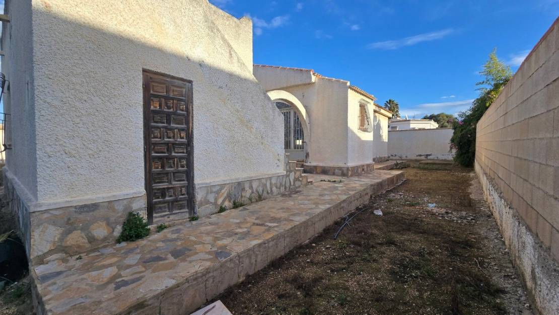 Sale - Villa - Torrevieja - Torrevieja Centro